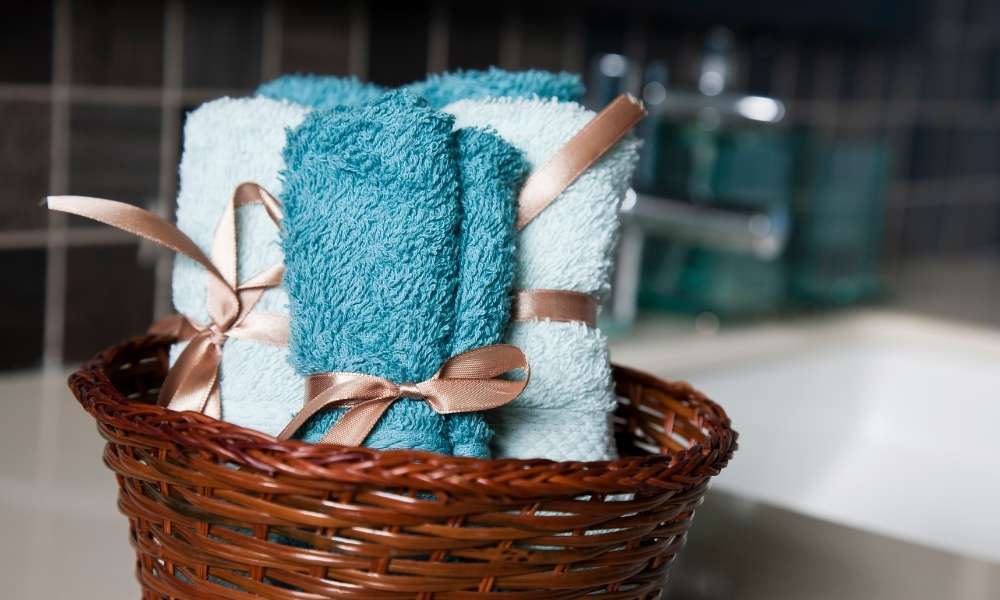 Bathtub-Side Towel Roll Basket