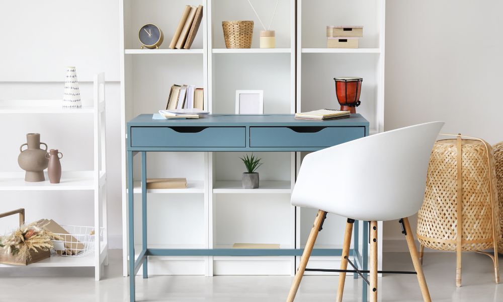 Choose A Desk With Drawer .show to arrange a bedroom with a desk