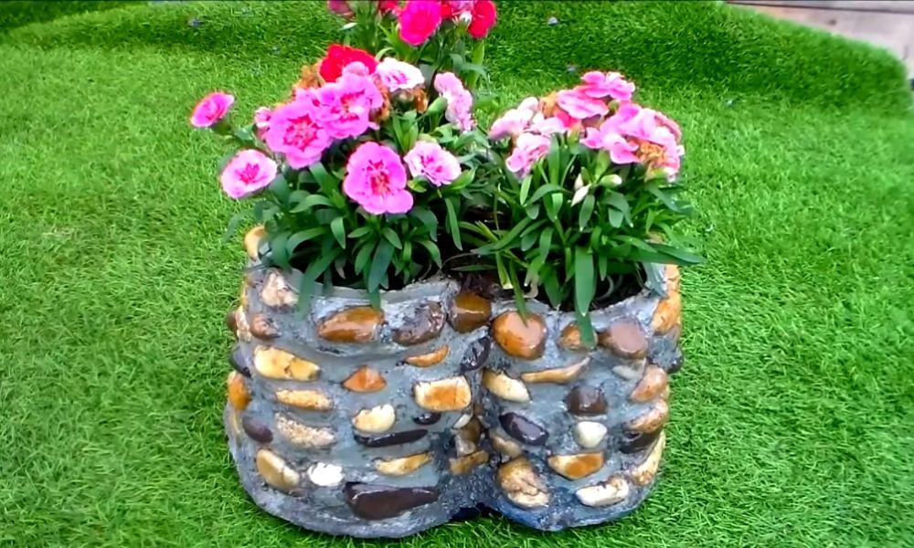 Decorating Flower Pots With Stones