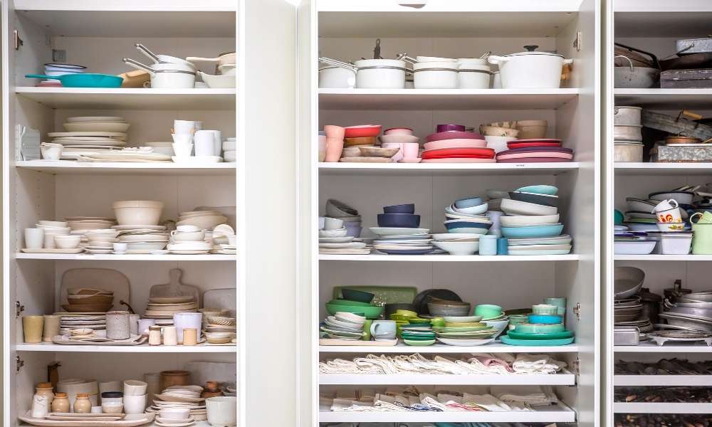 How to Organize Dishes in Kitchen Cabinets