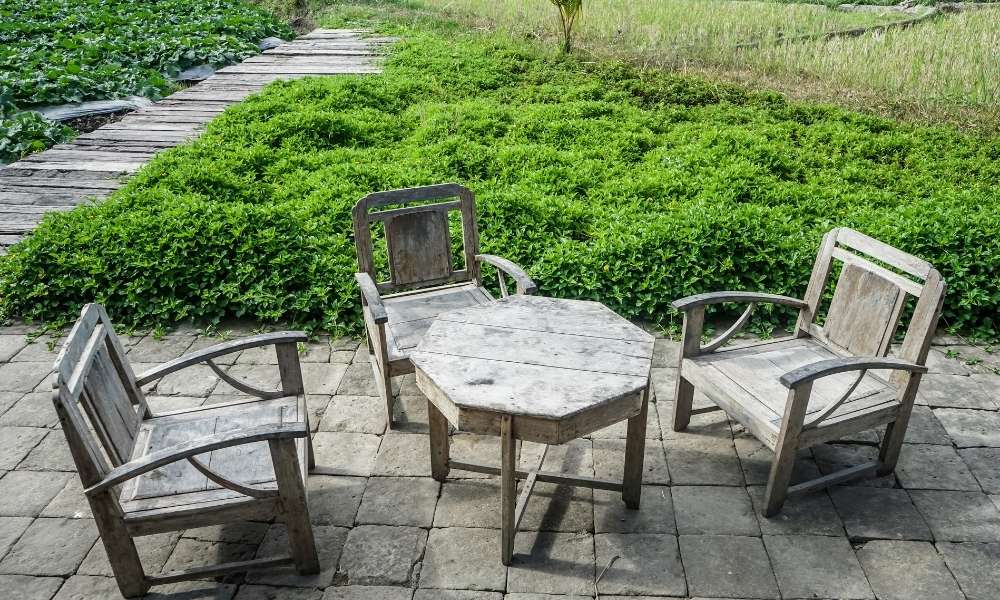 Small Round Table for Small Backyard Furniture Ideas