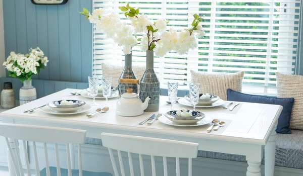 White Dining Table Decor