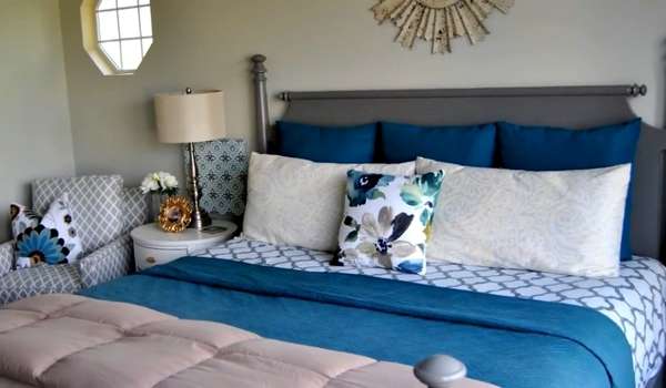 Bring a Topical Teal Bedroom Look