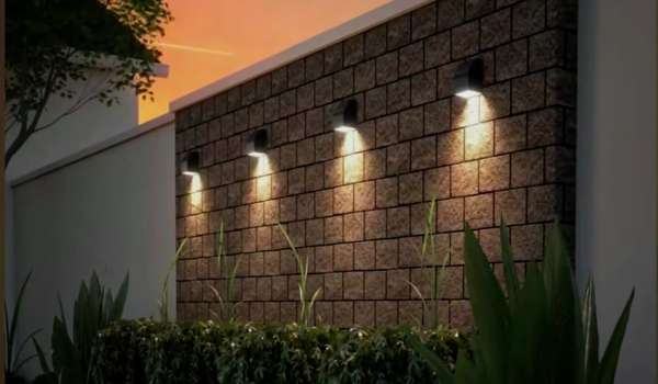 Downward Fence Lighting Ideas 