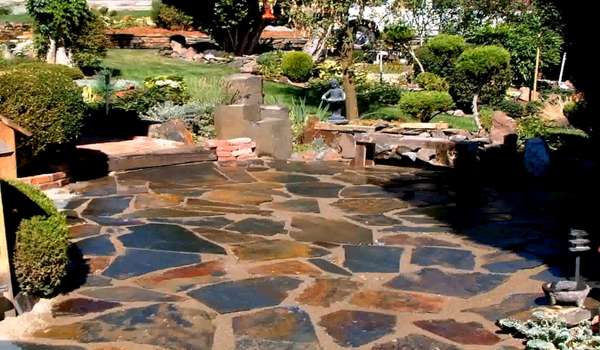 Make Patterns With Rocks Landscaping Ideas for Front of House With Rocks