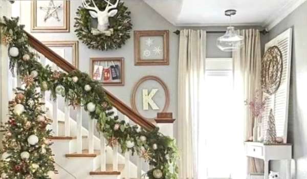 Old World Elegance for Winter Staircase Wall