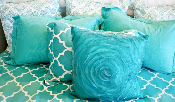 Throw Pillows For Teal Bedroom