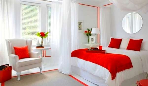 White Romantic Bedroom Ideas for Anniversary
