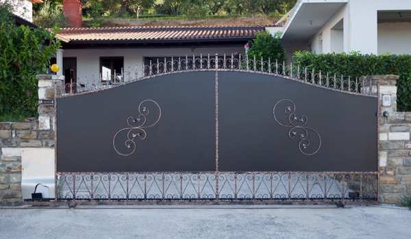 Small House Artistic Front Gate Ideas