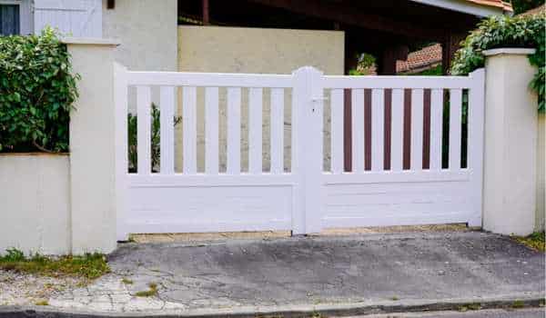 Small House White Wood Front Gate Ideas
