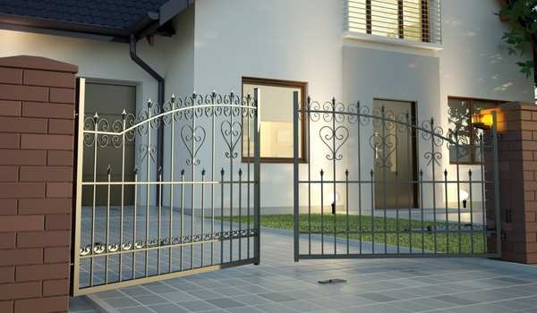Wide Gate For Bungalow