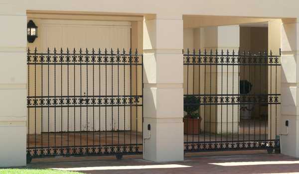 Double Front Gate for Houses