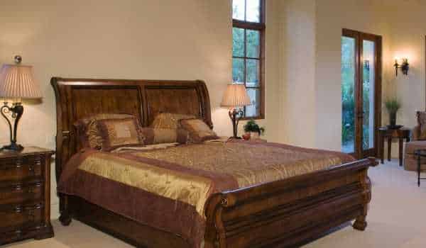 Sleigh Bed 
