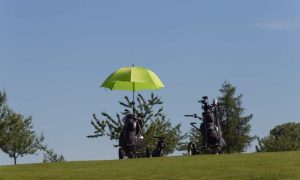 how to use clicgear umbrella holder